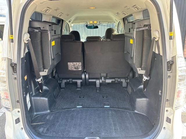 ヴォクシー Ｘ　Ｌエディション　禁煙車　両側パワスラ　スマートキー　プッシュスタート　純正ＳＤナビ　フルセグ　バックカメラ　ＢＴ音楽　ＥＴＣ　ステリモ　３６０度ドラレコ　ＨＩＤヘッドライト　オートライト　シートリフター　アームレスト（32枚目）