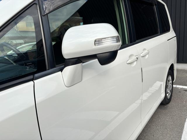 ヴォクシー Ｘ　Ｌエディション　禁煙車　両側パワスラ　スマートキー　プッシュスタート　純正ＳＤナビ　フルセグ　バックカメラ　ＢＴ音楽　ＥＴＣ　ステリモ　３６０度ドラレコ　ＨＩＤヘッドライト　オートライト　シートリフター　アームレスト（46枚目）