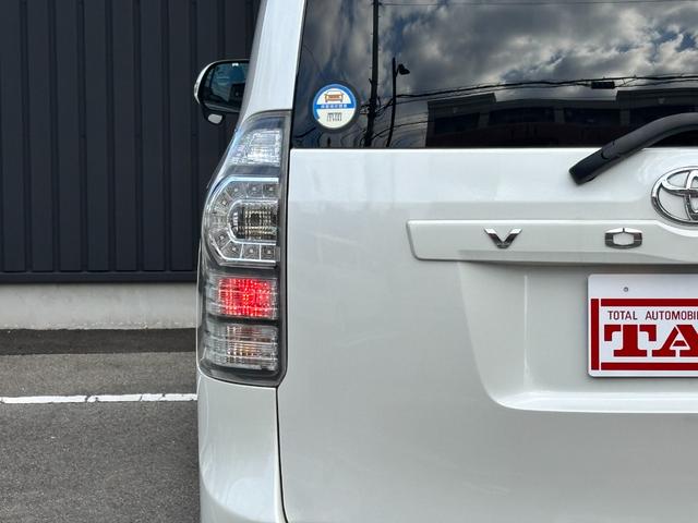 ヴォクシー Ｘ　Ｌエディション　禁煙車　両側パワスラ　スマートキー　プッシュスタート　純正ＳＤナビ　フルセグ　バックカメラ　ＢＴ音楽　ＥＴＣ　ステリモ　３６０度ドラレコ　ＨＩＤヘッドライト　オートライト　シートリフター　アームレスト（52枚目）