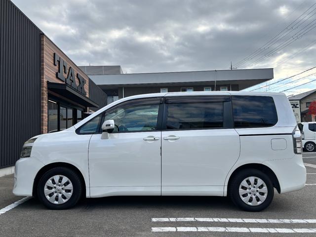 ヴォクシー Ｘ　Ｌエディション　禁煙車　両側パワスラ　スマートキー　プッシュスタート　純正ＳＤナビ　フルセグ　バックカメラ　ＢＴ音楽　ＥＴＣ　ステリモ　３６０度ドラレコ　ＨＩＤヘッドライト　オートライト　シートリフター　アームレスト（58枚目）