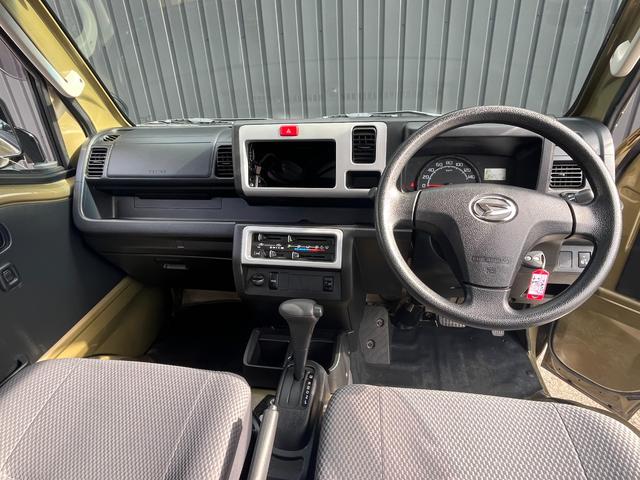 ハイゼットトラック ジャンボ　禁煙車　パートタイム４ＷＤ　ＳＡＭＵＲＡＩＰＩＣＫリフトアップ（２インチ）　１４ＡＷ　オープンカントリーＲ／Ｔホワイトレター　アオリゲート　荷台ロールバー　ＬＥＤヘッド＆フォグ　オートライト　キーレス（5枚目）