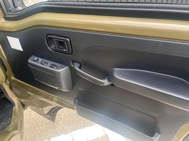 ハイゼットトラック ジャンボ　禁煙車　パートタイム４ＷＤ　ＳＡＭＵＲＡＩＰＩＣＫリフトアップ（２インチ）　１４ＡＷ　オープンカントリーＲ／Ｔホワイトレター　アオリゲート　荷台ロールバー　ＬＥＤヘッド＆フォグ　オートライト　キーレス（14枚目）