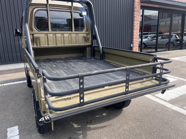 ハイゼットトラック ジャンボ　禁煙車　パートタイム４ＷＤ　ＳＡＭＵＲＡＩＰＩＣＫリフトアップ（２インチ）　１４ＡＷ　オープンカントリーＲ／Ｔホワイトレター　アオリゲート　荷台ロールバー　ＬＥＤヘッド＆フォグ　オートライト　キーレス（17枚目）