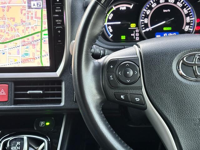 エスクァイア ハイブリッドＧｉ　禁煙車　ＴＲＤフルエアロ　アルパイン１０型ナビ・フリップダウンＭ　両パワ　フル合皮シート　シートヒーター　リヤオートエアコン　３６０度ドラレコ　ワイヤレス充電　フルセグＴＶ　ＢＴ音楽　ＬＥＤ　純正ＡＷ（26枚目）