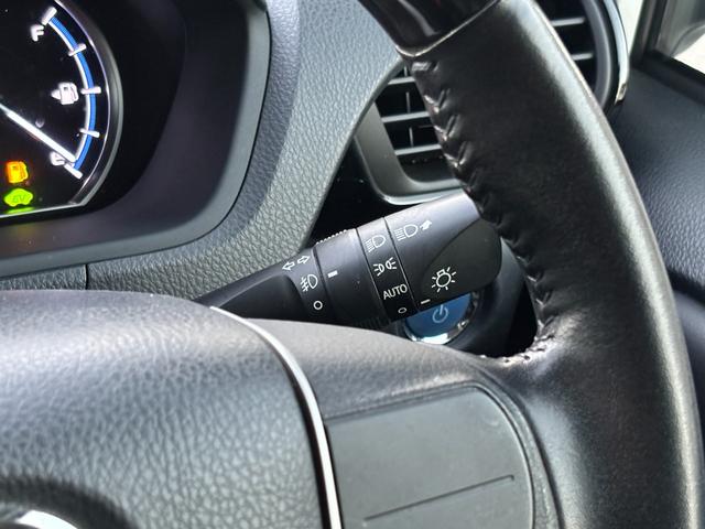 エスクァイア ハイブリッドＧｉ　禁煙車　ＴＲＤフルエアロ　アルパイン１０型ナビ・フリップダウンＭ　両パワ　フル合皮シート　シートヒーター　リヤオートエアコン　３６０度ドラレコ　ワイヤレス充電　フルセグＴＶ　ＢＴ音楽　ＬＥＤ　純正ＡＷ（27枚目）