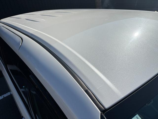 エスクァイア ハイブリッドＧｉ　禁煙車　ＴＲＤフルエアロ　アルパイン１０型ナビ・フリップダウンＭ　両パワ　フル合皮シート　シートヒーター　リヤオートエアコン　３６０度ドラレコ　ワイヤレス充電　フルセグＴＶ　ＢＴ音楽　ＬＥＤ　純正ＡＷ（50枚目）