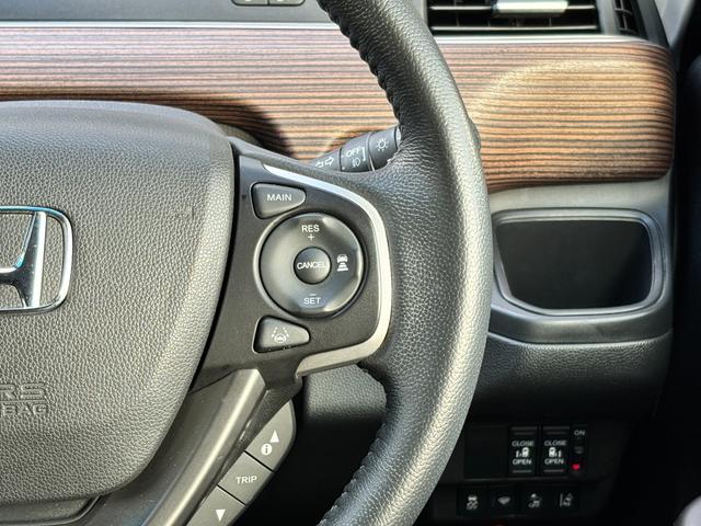 フリード クロスター・ホンダセンシング　１オーナー　禁煙　Ｃパッケージ　ＬＥＤヘッド　両側パワスラ　ルーフレール　純正９型ナビ　フルセグＴＶ　ＢＴ音楽　バックカメラ　レーダークルコン　ハーフレザー　シートヒーター　Ｒガラスフィルム　純正ＡＷ（21枚目）