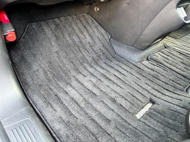 フリード クロスター・ホンダセンシング　１オーナー　禁煙　Ｃパッケージ　ＬＥＤヘッド　両側パワスラ　ルーフレール　純正９型ナビ　フルセグＴＶ　ＢＴ音楽　バックカメラ　レーダークルコン　ハーフレザー　シートヒーター　Ｒガラスフィルム　純正ＡＷ（36枚目）