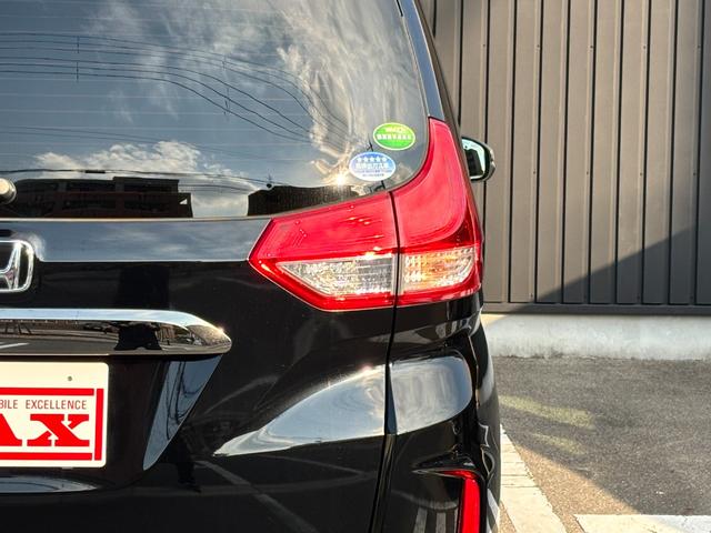 フリード クロスター・ホンダセンシング　１オーナー　禁煙　Ｃパッケージ　ＬＥＤヘッド　両側パワスラ　ルーフレール　純正９型ナビ　フルセグＴＶ　ＢＴ音楽　バックカメラ　レーダークルコン　ハーフレザー　シートヒーター　Ｒガラスフィルム　純正ＡＷ（53枚目）
