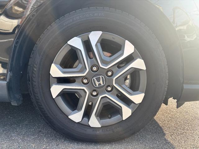 フリード クロスター・ホンダセンシング　１オーナー　禁煙　Ｃパッケージ　ＬＥＤヘッド　両側パワスラ　ルーフレール　純正９型ナビ　フルセグＴＶ　ＢＴ音楽　バックカメラ　レーダークルコン　ハーフレザー　シートヒーター　Ｒガラスフィルム　純正ＡＷ（54枚目）