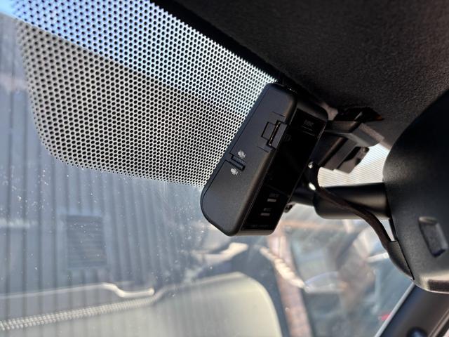 ハイエースバン スーパーGL ダークプライムII 1オーナー 禁煙 両パワ(サイドガラス小窓付換装) LSD 玄武リーフ・ブロック KYBショック UIビークルフェンダー・リヤスタビ・室内レール ESSEXエアロ 強化ドライブシャフト ヒッチメンバー(25枚目)