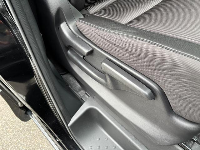 セレナ ｅ－パワー　ハイウェイスターＶ　禁煙車　アラウンドビューＭ　純正９型ナビ　フリップダウンＭ　リヤオートエアコン　両側ハンズフリーパワスラ　フルセグＴＶ　ＢＴ音楽　ドラレコ　ＥＴＣ　ＬＥＤヘッド＆フォグ　ＢＳＭ　クルコン　純正１５ＡＷ（11枚目）