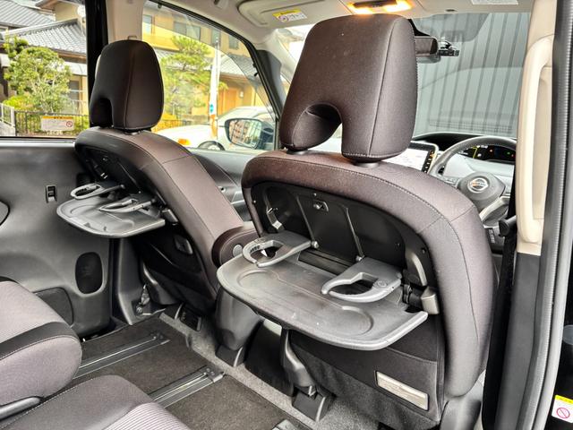 セレナ ｅ－パワー　ハイウェイスターＶ　禁煙車　アラウンドビューＭ　純正９型ナビ　フリップダウンＭ　リヤオートエアコン　両側ハンズフリーパワスラ　フルセグＴＶ　ＢＴ音楽　ドラレコ　ＥＴＣ　ＬＥＤヘッド＆フォグ　ＢＳＭ　クルコン　純正１５ＡＷ（15枚目）
