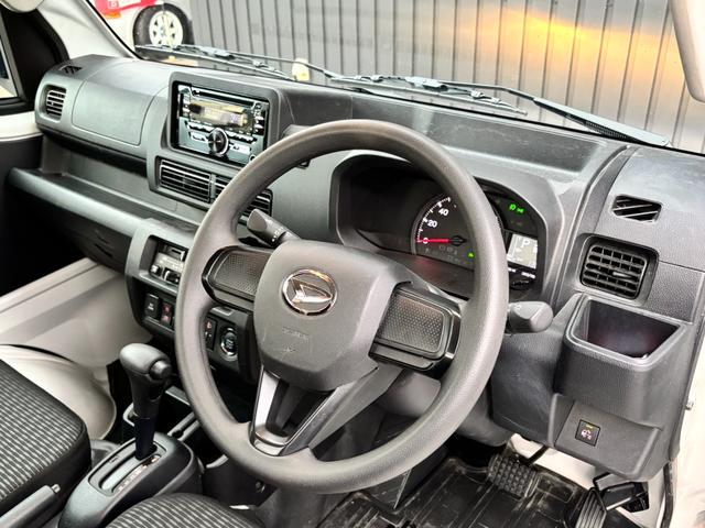 ハイゼットトラック エクストラ　１オーナー　禁煙　パート４ＷＤ　スマートキー　プッシュスタート　スマアシ　コーナーセンサー　オートライト　ＬＥＤフォグランプ　純正ラバーマット　ドアバイザー　荷台ゴムマット　作業灯　電格ミラー　三方開（22枚目）