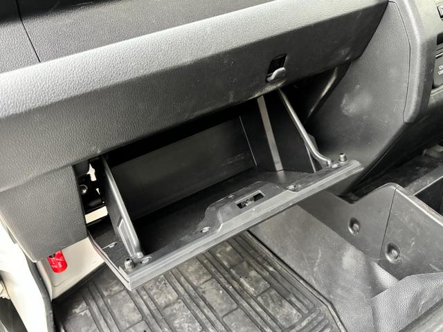 ハイゼットトラック エクストラ　１オーナー　禁煙　パート４ＷＤ　スマートキー　プッシュスタート　スマアシ　コーナーセンサー　オートライト　ＬＥＤフォグランプ　純正ラバーマット　ドアバイザー　荷台ゴムマット　作業灯　電格ミラー　三方開（24枚目）