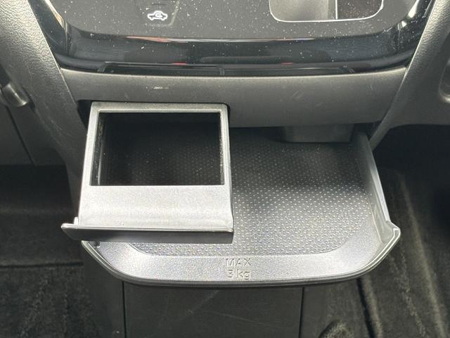 デイズ ハイウェイスター　Ｘ　プロパイロットエディション　禁煙　茶ルーフ　純正９型ナビ　アラウンドビュー　プロパイロット　フルセグＴＶ　ＢＴ音楽　前後ドラレコ　オートライト　ＬＥＤ　電動パーキング　オートホールド　プッシュスタート　スマートキー　純正１４ＡＷ（18枚目）