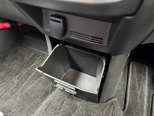 デイズ ハイウェイスター　Ｘ　プロパイロットエディション　禁煙　茶ルーフ　純正９型ナビ　アラウンドビュー　プロパイロット　フルセグＴＶ　ＢＴ音楽　前後ドラレコ　オートライト　ＬＥＤ　電動パーキング　オートホールド　プッシュスタート　スマートキー　純正１４ＡＷ（19枚目）