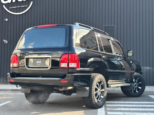 �w�s�`�w���c�Ӂx�́A�X���ɕ���ł���Ԃ̂قƂ�ǂ����ڂ��q�l���璼�ڔ���E����肵�����Ԃł��I�I�厖�ɏ���Ă����O�I�[�i�[�l�̑z�����p�Ȃ��܂��������ڍׂ́w�s�`�w���c�Ӂx�̌��C�ȃX�^�b�t�܂ŁI�I