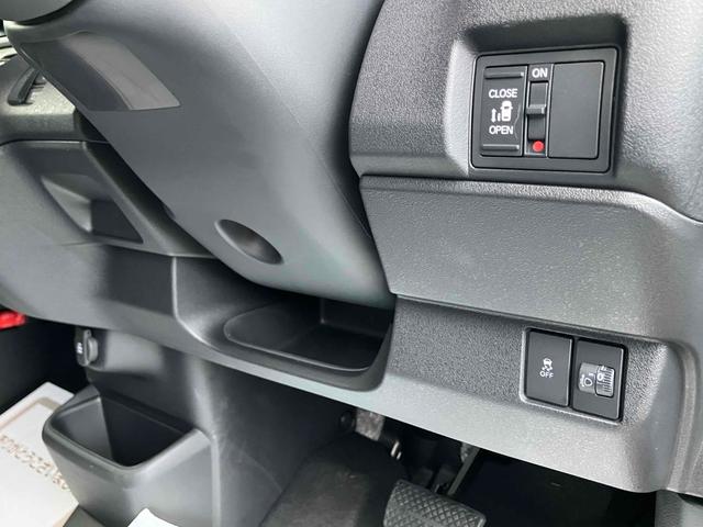 Ｎ－ＢＯＸカスタム ベースグレード　届け出済み未使用車　バックカメラ　両側スライド・片側電動　ナビ　ＴＶ　クリアランスソナー　オートクルーズコントロール　レーンアシスト　衝突被害軽減システム　オートライト　ＬＥＤヘッドランプ　エアロ（10枚目）