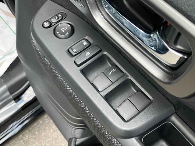 Ｎ－ＢＯＸカスタム ベースグレード　届け出済み未使用車　バックカメラ　両側スライド・片側電動　ナビ　ＴＶ　クリアランスソナー　オートクルーズコントロール　レーンアシスト　衝突被害軽減システム　オートライト　ＬＥＤヘッドランプ　エアロ（11枚目）