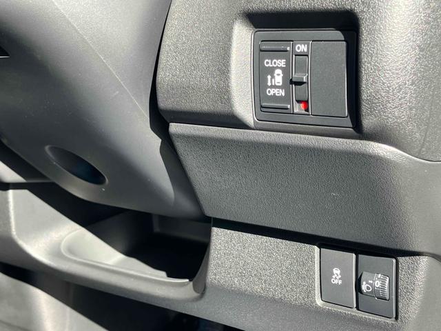 Ｎ－ＢＯＸカスタム ベースグレード　バックカメラ　両側スライド・片側電動　ディスプレイオーディオ　クリアランスソナー　オートクルーズコントロール　レーンアシスト　衝突被害軽減システム　オートライト　ＬＥＤヘッドランプ　スマートキ（10枚目）