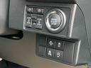 両側電動スライドドア装備!運転席よりボタン一つで開閉可能でございます。