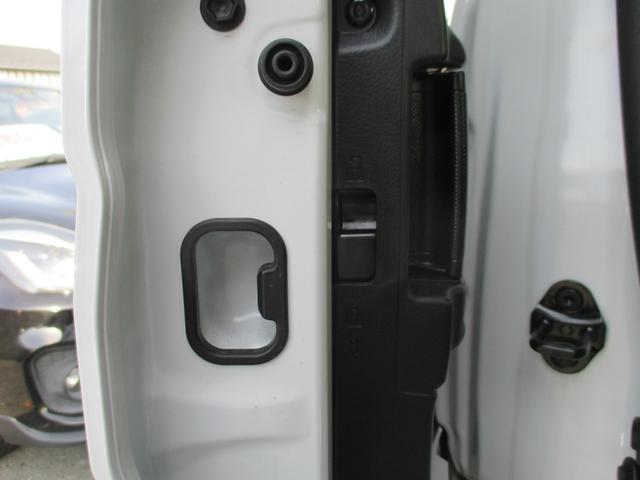 スペーシア 車いす移動車　ＨＹＢＲＩＤ　Ｘ　４ＷＤ　ＬＥＤヘッドライト　左側電動スライドドア・前後衝突被害軽減ブレーキ・両側電動スライドドア・ＬＥＤヘッドライト・踏み間違い抑制機能・キーレスプッシュスタート・スリムサーキュレーター（27枚目）