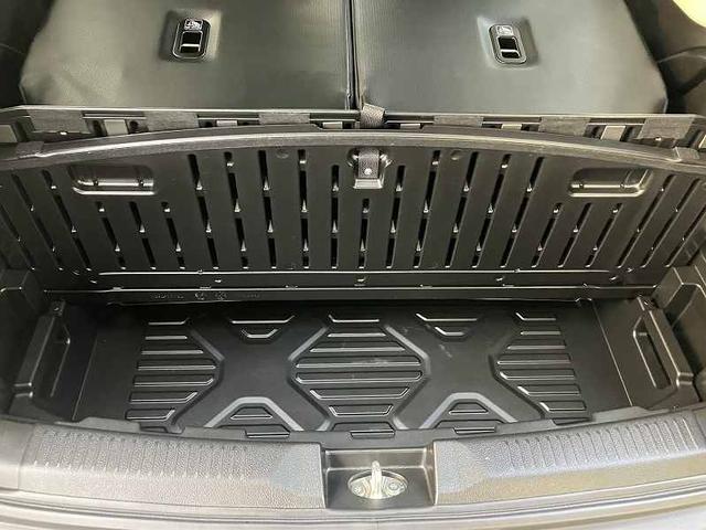 荷室の底は二重になっています！！