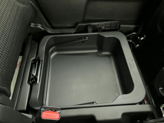 ハスラー HYBRID X 3型 4WD 全方位カメラ付ナビ 前後衝突被害軽減ブレーキ・踏み間違え抑制機能・LEDヘッドライト・フォグランプ・盗難防止システム・キーレスエントリー・アルミホイール(9枚目)