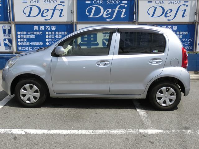 パッソ プラスハナ　キーレス　キーフリーシステム　ベンチシート　Ｗエアバッグ　レンタカーアップ　電動格納ミラー　ホイールキャップ　バイザー　ナビ（4枚目）