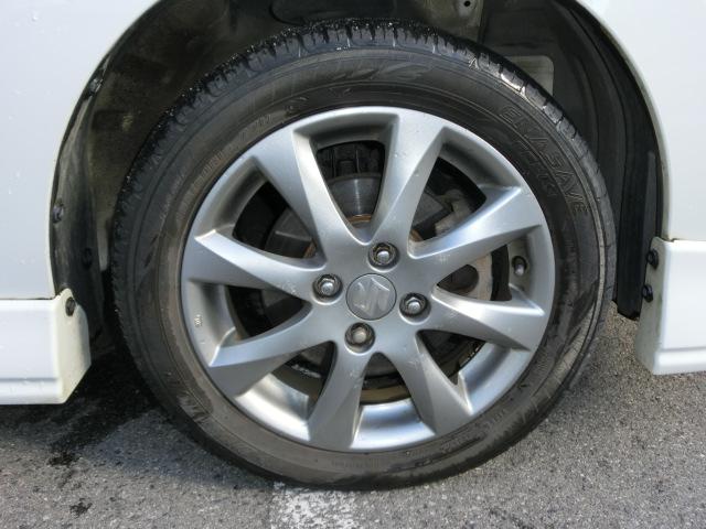 新品タイヤ交換も承ります。スタッフまでお声かけください。