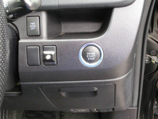 ヴォクシー ＺＳ　煌ＩＩ　両側パワスラ　ＳＤナビ　ＥＴＣ　後期（15枚目）