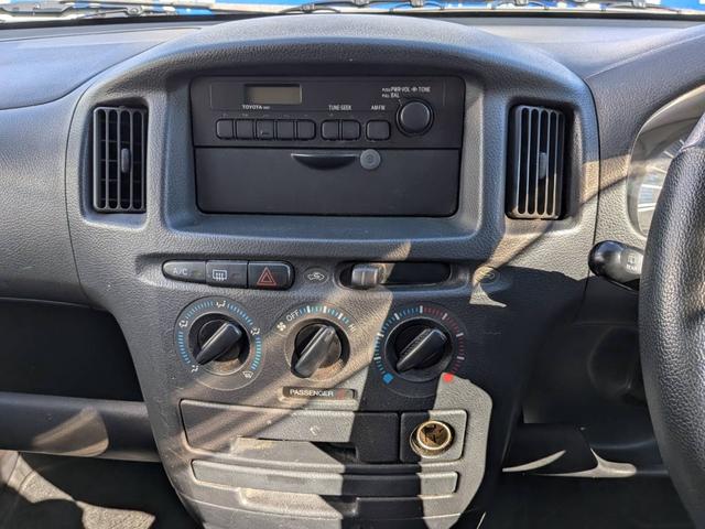 ＳＤナビに取り換えも可能です。スタッフまで問い合わせください。