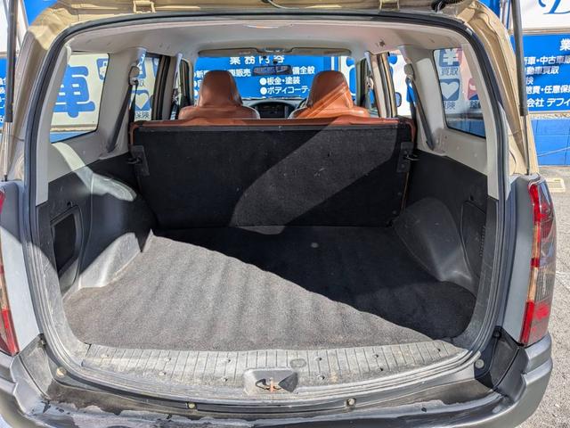 収納は広々です。キャンプにもいいです。