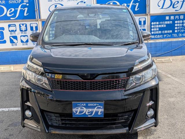 ヴォクシー ＺＳ　Ｇ’ｓ　パワースライド　トヨタセーフティセンス　ＬＥＤヘッドライト　ＳＤナビ　バックカメラ　ＥＴＣ　スマートキー（3枚目）