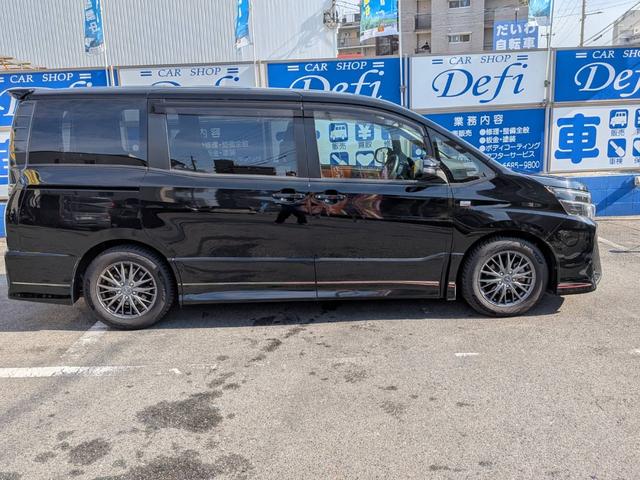 ヴォクシー ＺＳ　Ｇ’ｓ　パワースライド　トヨタセーフティセンス　ＬＥＤヘッドライト　ＳＤナビ　バックカメラ　ＥＴＣ　スマートキー（6枚目）