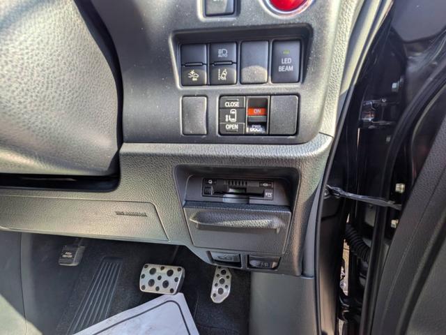 ヴォクシー ＺＳ　Ｇ’ｓ　パワースライド　トヨタセーフティセンス　ＬＥＤヘッドライト　ＳＤナビ　バックカメラ　ＥＴＣ　スマートキー（15枚目）