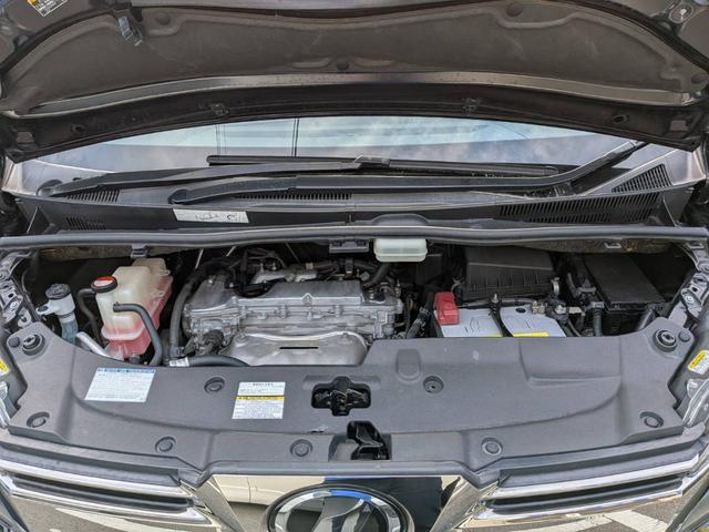 エンジンルームもクリーニング済みです！現車確認の際、気になる点があればお気軽に当社の整備スタッフまでお声かけください♪