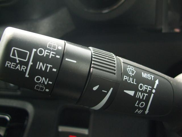 N-BOXカスタム ベースグレード ホンダセンシング LEDヘッドライト アクティブクルーズコントロール パーキングセンサーシステム 両側スライドドア 電動パーキングブレーキ オートブレーキホールド(18枚目)