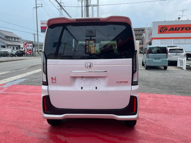 Ｎ－ＢＯＸカスタム ベースグレード　届出済未使用車　ホンダセンシング　オートハイビーム　シートヒーター　パワースライドドア　誤発進抑制機能（6枚目）