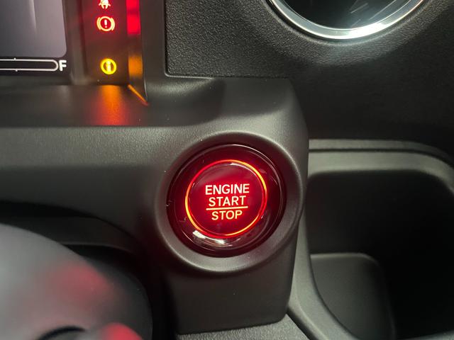 Ｎ－ＢＯＸカスタム ベースグレード　届出済未使用車　ホンダセンシング　オートハイビーム　シートヒーター　パワースライドドア　誤発進抑制機能（19枚目）