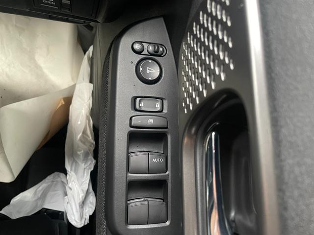 Ｎ－ＢＯＸカスタム ベースグレード　届出済未使用車　ホンダセンシング　オートハイビーム　シートヒーター　パワースライドドア　誤発進抑制機能（22枚目）
