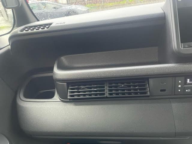 Ｎ－ＢＯＸカスタム ベースグレード　届出済未使用車　ホンダセンシング　オートハイビーム　シートヒーター　パワースライドドア　誤発進抑制機能（30枚目）