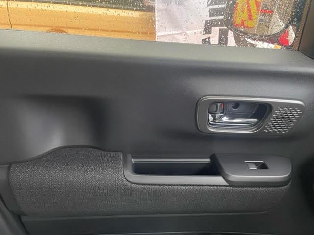 Ｎ－ＢＯＸカスタム ベースグレード　届出済未使用車　ホンダセンシング　オートハイビーム　シートヒーター　パワースライドドア　誤発進抑制機能（33枚目）