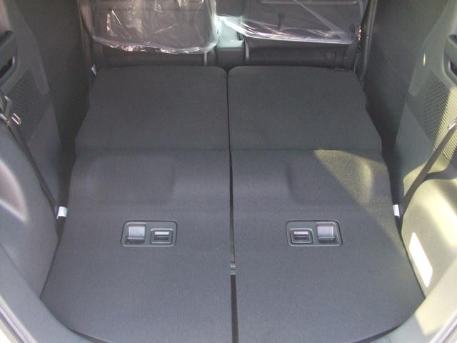 Ｎ－ＢＯＸカスタム ターボ　届出済未使用車　両側パワースライドドア　電動パーキングブレーキ　ブレーキホールド　ＬＥＤヘッドライト　前席シートヒーター　シートバックテーブル　純正１５インチアルミホイール（12枚目）