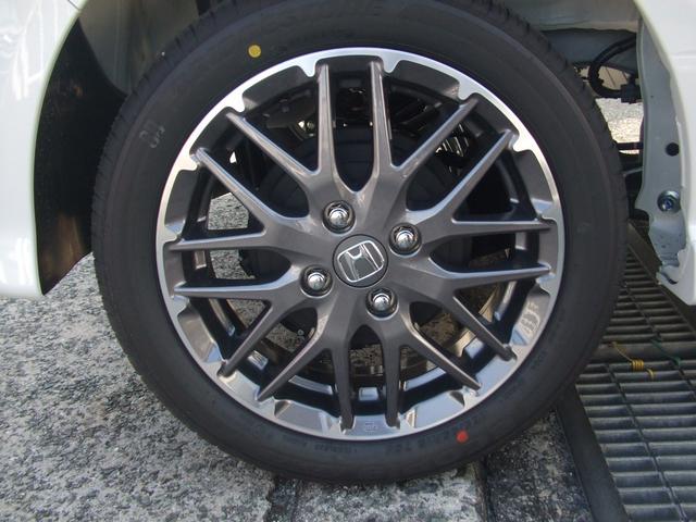 Ｎ－ＢＯＸカスタム ターボ　届出済未使用車　両側パワースライドドア　電動パーキングブレーキ　ブレーキホールド　ＬＥＤヘッドライト　前席シートヒーター　シートバックテーブル　純正１５インチアルミホイール（39枚目）