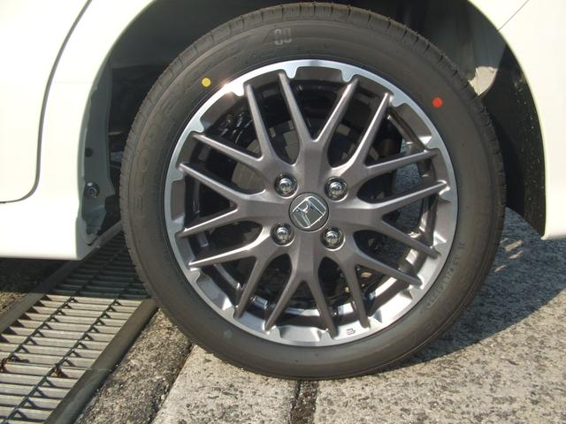 Ｎ－ＢＯＸカスタム ターボ　届出済未使用車　両側パワースライドドア　電動パーキングブレーキ　ブレーキホールド　ＬＥＤヘッドライト　前席シートヒーター　シートバックテーブル　純正１５インチアルミホイール（41枚目）