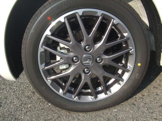 Ｎ－ＢＯＸカスタム ターボ　届出済未使用車　両側パワースライドドア　電動パーキングブレーキ　ブレーキホールド　ＬＥＤヘッドライト　前席シートヒーター　シートバックテーブル　純正１５インチアルミホイール（42枚目）