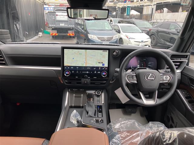 ＧＸ ＧＸ５５０　バージョンＬ　モデリスタ　マークレビンソンサウンド　パノラマルーフ　デジタルインナーミラー　ドライブレコーダー　ブラウン内装　２２インチアルミホイール　電動リアゲート　アダプティブクルーズコントロール　置くだけ充電（8枚目）