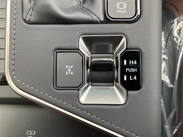 ＧＸ ＧＸ５５０　バージョンＬ　モデリスタ　マークレビンソンサウンド　パノラマルーフ　デジタルインナーミラー　ドライブレコーダー　ブラウン内装　２２インチアルミホイール　電動リアゲート　アダプティブクルーズコントロール　置くだけ充電（32枚目）